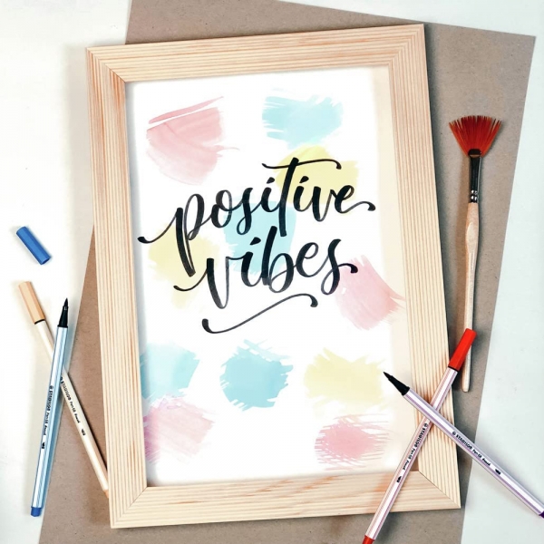 Stabilo Pen 68 Brush Scatola in Metallo ARTY con 30 Pennarelli dettagli 4