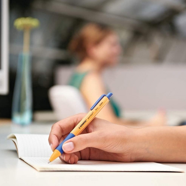 stabilo-pointball-penna-a-sfera-a-scatto-ricaricabile-nera-dettagli-1