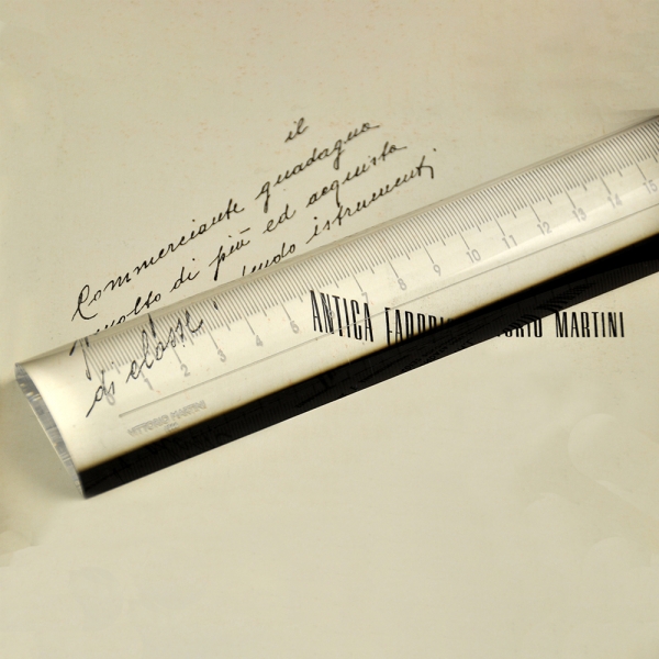 vittorio-martini-lentissima-lente-di-ingrandimento-e-riga-30-cm-in-persplex-dettaglio