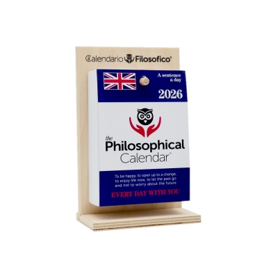 The Philosophical Calendar 2026 - Calendario in Inglese A6 Piccolo 10x14 cm con Supporto in Legno